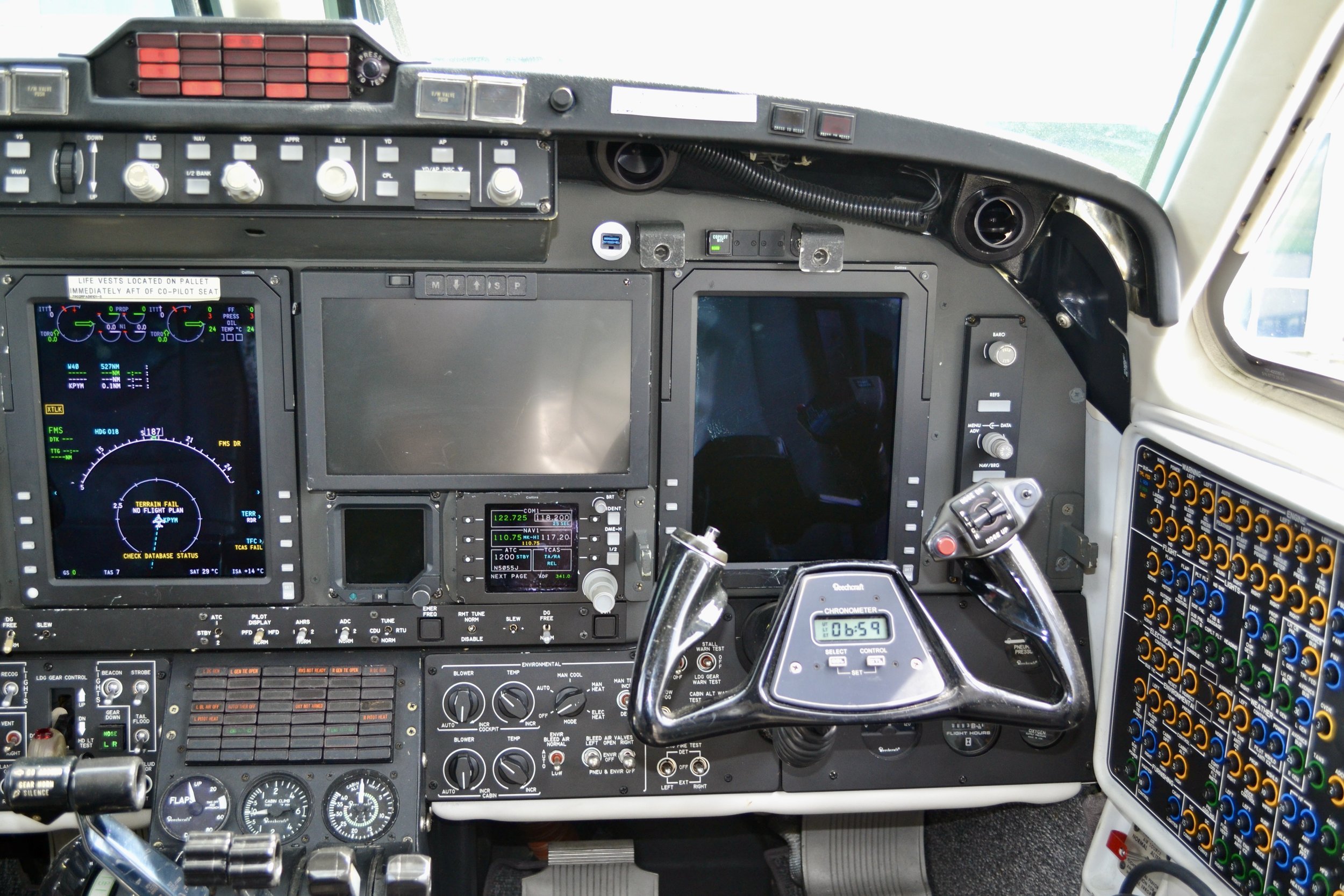 2013 BEECHCRAFT KING AIR 350ER — Carolina Jet